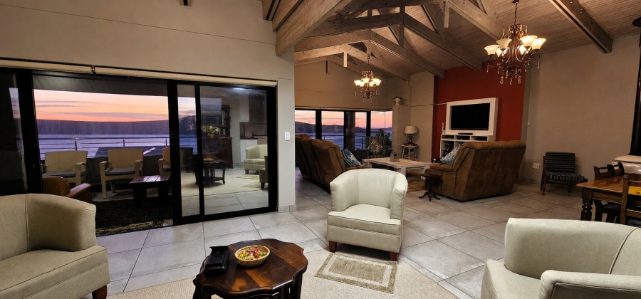 8 Bedroom Property for Sale in Myburgh Park Western Cape